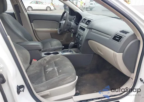 2010 Ford Fusion S из США, поврежденный, VIN 3FAHP0GAXAR265366